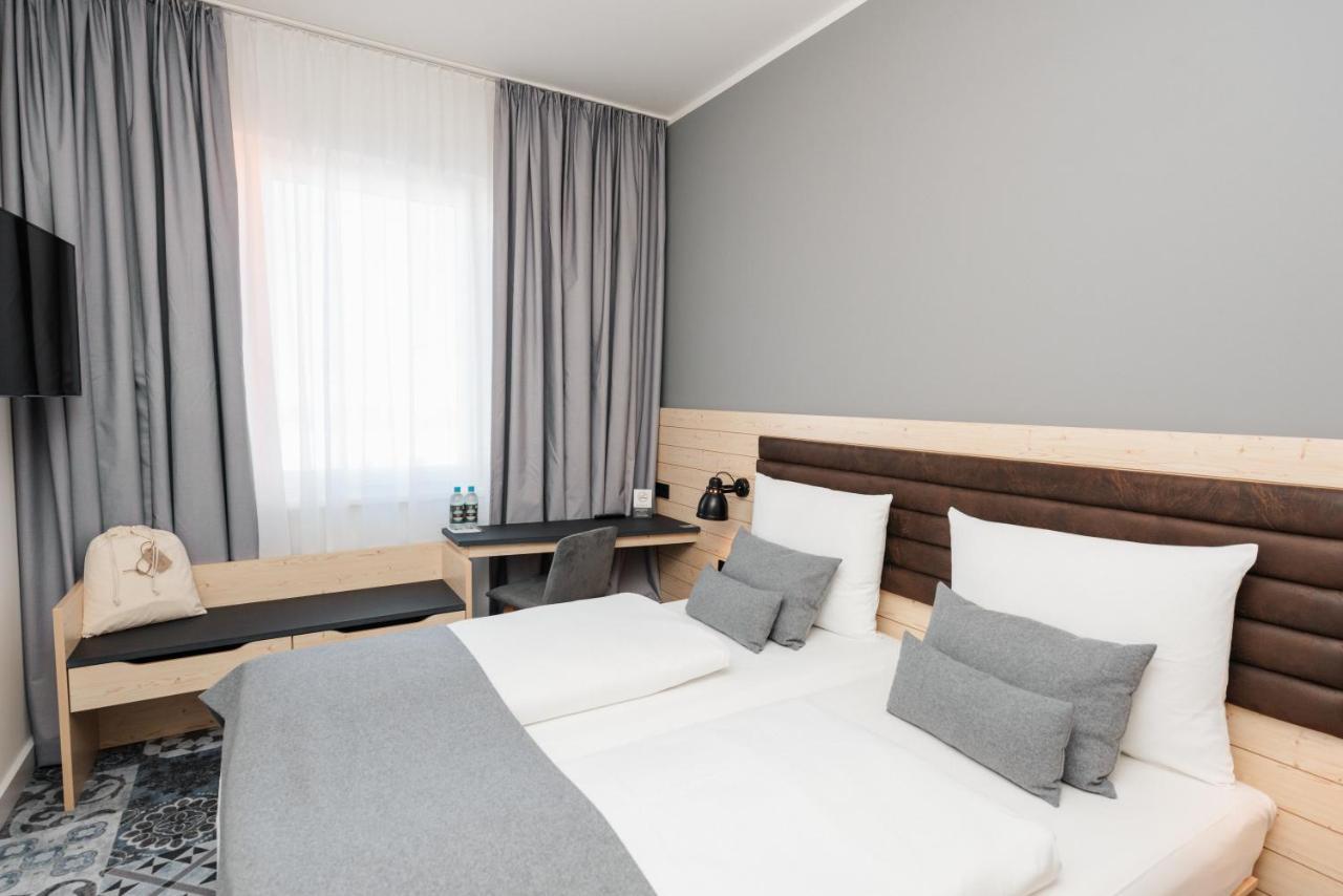Coffee Fellows Hotel Muenchen-Freiham Exterior photo